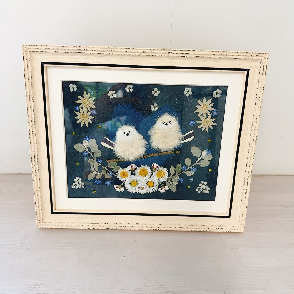 押し花で作ったシマエナガ